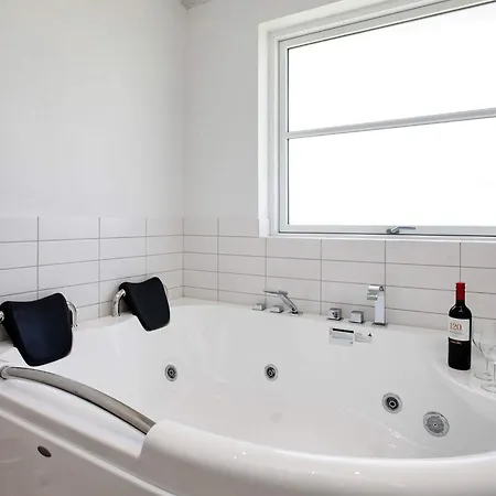 Ferienhaus Luxury Spa Retreat in Lokken - By Traum Ferienwohnungen Løkken